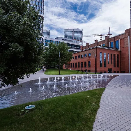 Skypark Serenity - Nordic Chic & Castle Views *