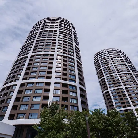 Apartament Skypark Serenity - Nordic Chic & Castle Views *