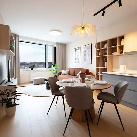 Skypark Serenity - Nordic Chic & Castle Views Apartment Bratislava