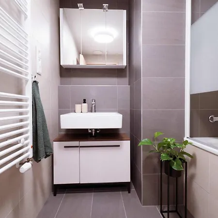 Apartment Skypark Serenity - Nordic Chic & Castle Views Pressburg