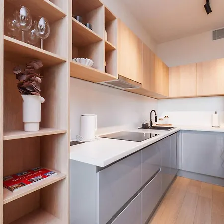 Skypark Serenity - Nordic Chic & Castle Views Apartment Pressburg