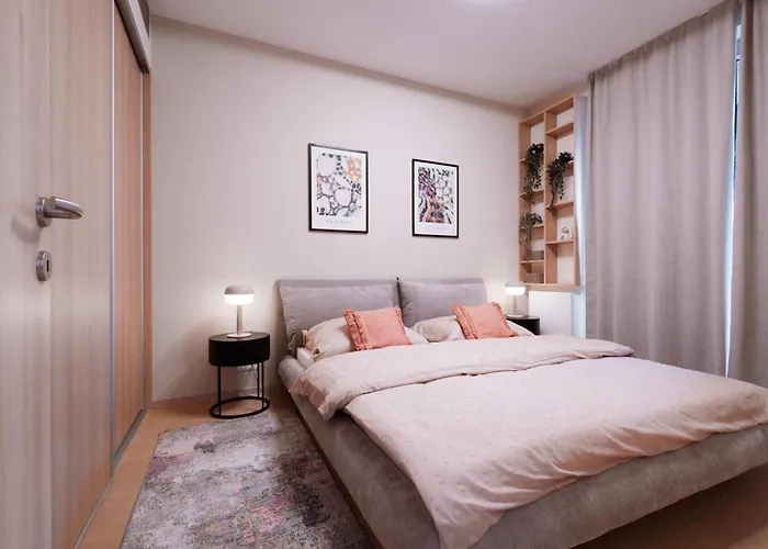 Appartement Skypark Serenity - Nordic Chic & Castle Views *