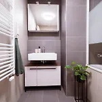 Apartment Skypark Serenity - Nordic Chic & Castle Views Pressburg