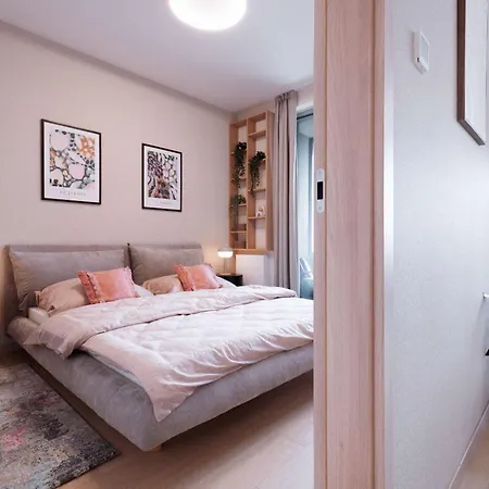 Skypark Serenity - Nordic Chic & Castle Views Apartament Bratislava