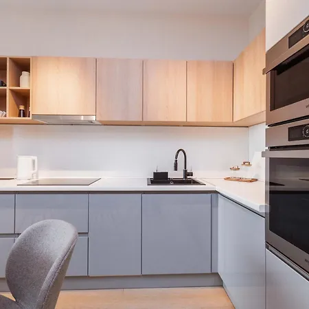 Apartament Skypark Serenity - Nordic Chic & Castle Views *