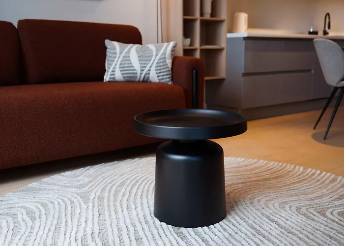 Skypark Serenity - Nordic Chic & Castle Views Apartament