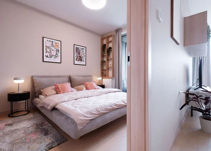 Skypark Serenity - Nordic Chic & Castle Views Apartament Bratislava