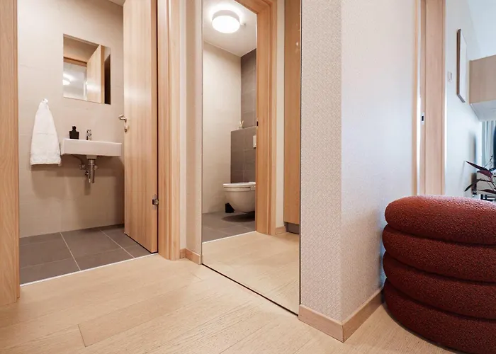 Skypark Serenity - Nordic Chic & Castle Views Apartament *